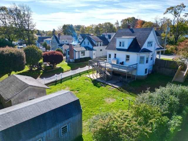 36 Mayflower St, Plymouth, MA 02360