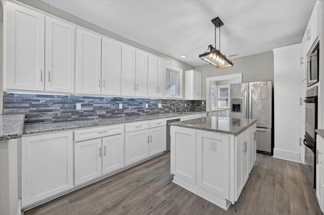 316 S Montreal Avenue, Dallas, TX 75208