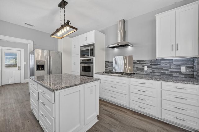 316 S Montreal Avenue, Dallas, TX 75208