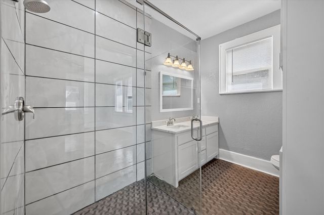 316 S Montreal Avenue, Dallas, TX 75208