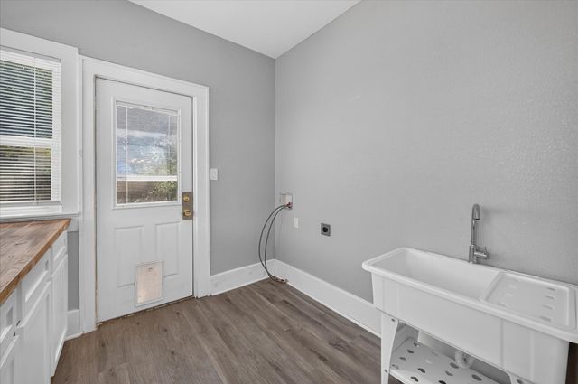 316 S Montreal Avenue, Dallas, TX 75208