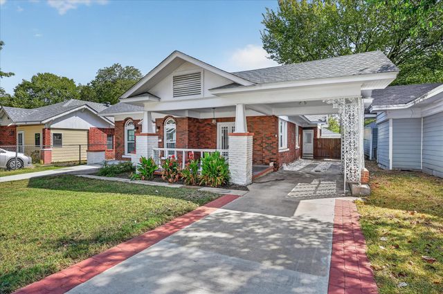 316 S Montreal Avenue, Dallas, TX 75208