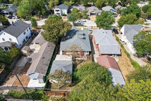 316 S Montreal Avenue, Dallas, TX 75208