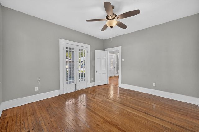 316 S Montreal Avenue, Dallas, TX 75208