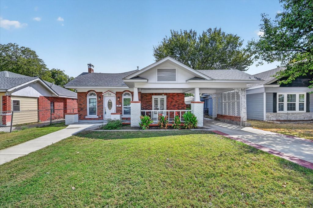 316 S Montreal Avenue, Dallas, TX 75208