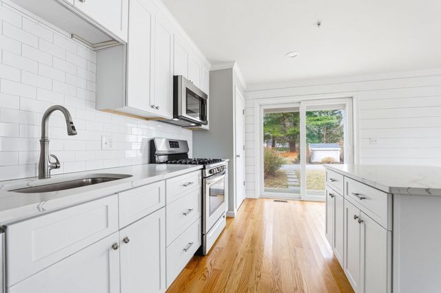 138 Elm Street 35, Kingston, MA 02364