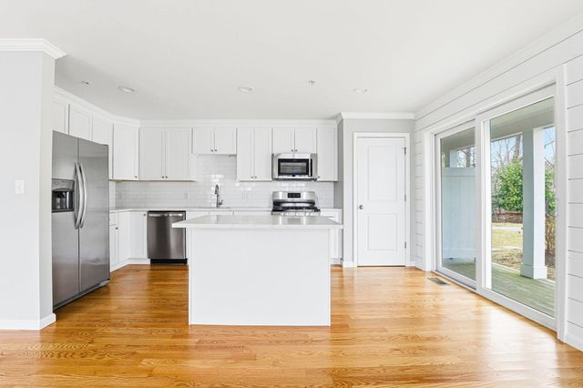 138 Elm Street 35, Kingston, MA 02364
