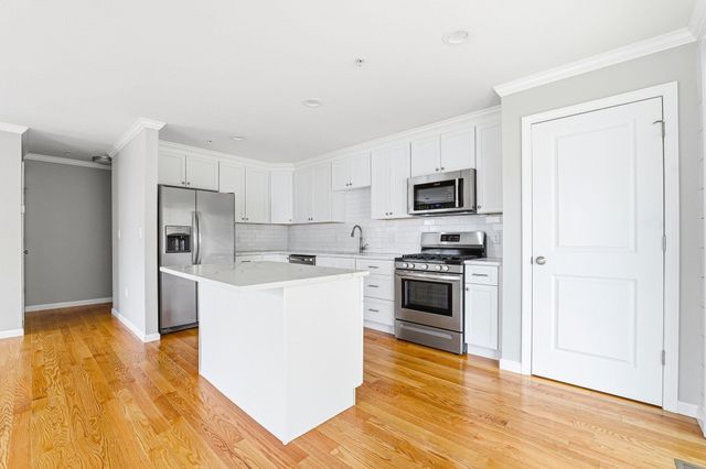 138 Elm Street 35, Kingston, MA 02364