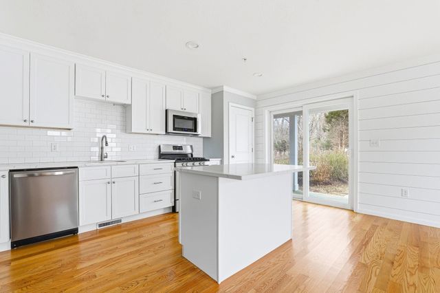 138 Elm Street 35, Kingston, MA 02364