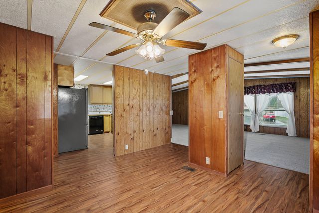 1077 Lee Roze Lane, Grants Pass, OR 97527