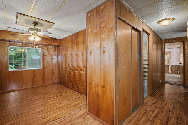 1077 Lee Roze Lane, Grants Pass, OR 97527