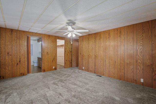 1077 Lee Roze Lane, Grants Pass, OR 97527