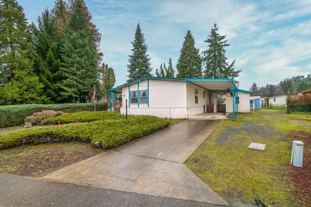 1077 Lee Roze Lane, Grants Pass, OR 97527