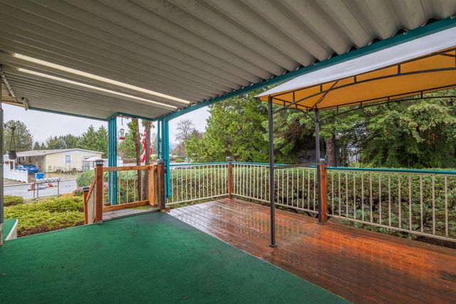 1077 Lee Roze Lane, Grants Pass, OR 97527