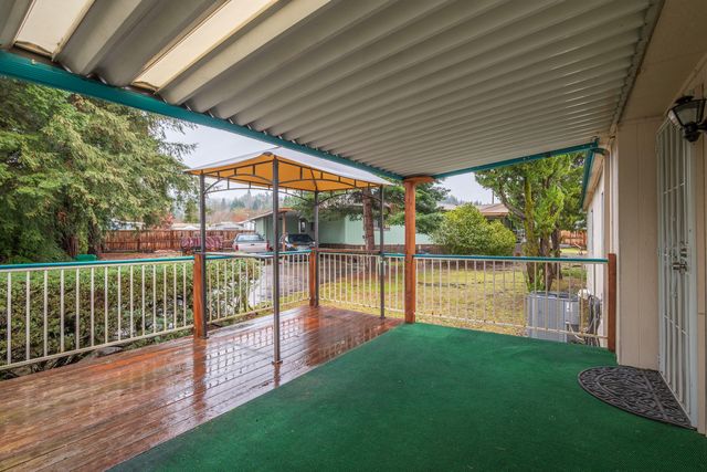 1077 Lee Roze Lane, Grants Pass, OR 97527