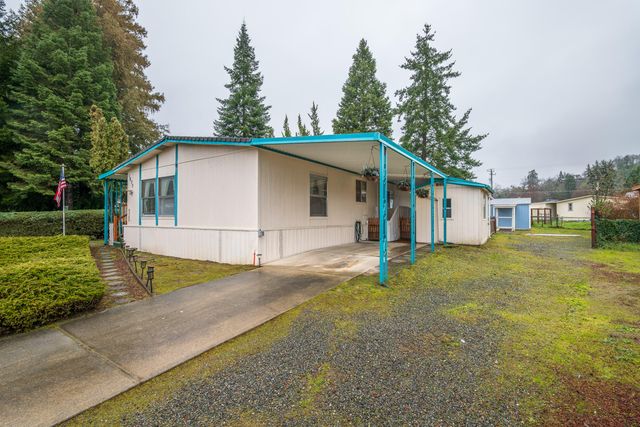 1077 Lee Roze Lane, Grants Pass, OR 97527