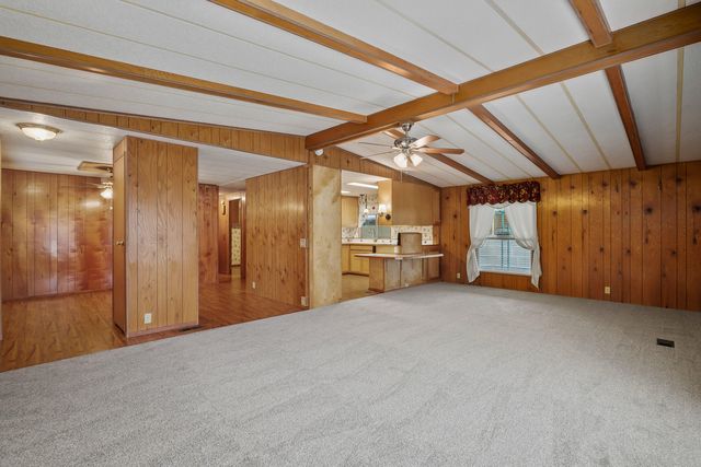 1077 Lee Roze Lane, Grants Pass, OR 97527