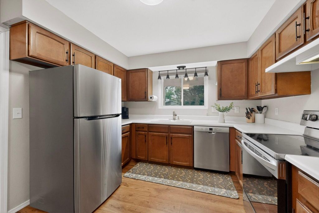 Image 12 of property listing at 4900 Northridge Place NE, Albuquerque, NM 87111