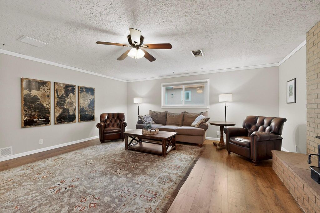 Image 18 of property listing at 4900 Northridge Place NE, Albuquerque, NM 87111