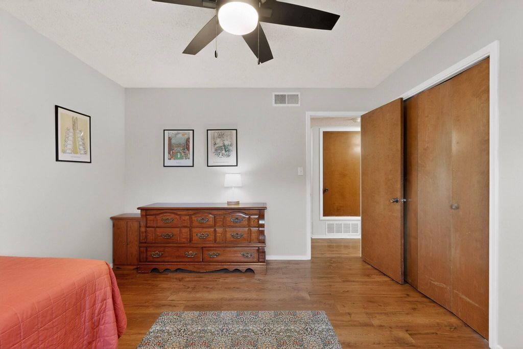 Image 28 of property listing at 4900 Northridge Place NE, Albuquerque, NM 87111