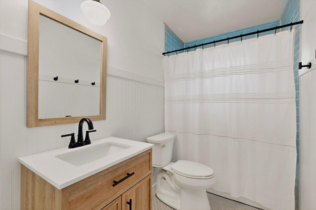 Image 33 of property listing at 4900 Northridge Place NE, Albuquerque, NM 87111
