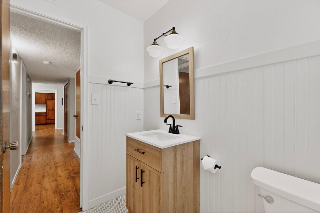 Image 34 of property listing at 4900 Northridge Place NE, Albuquerque, NM 87111