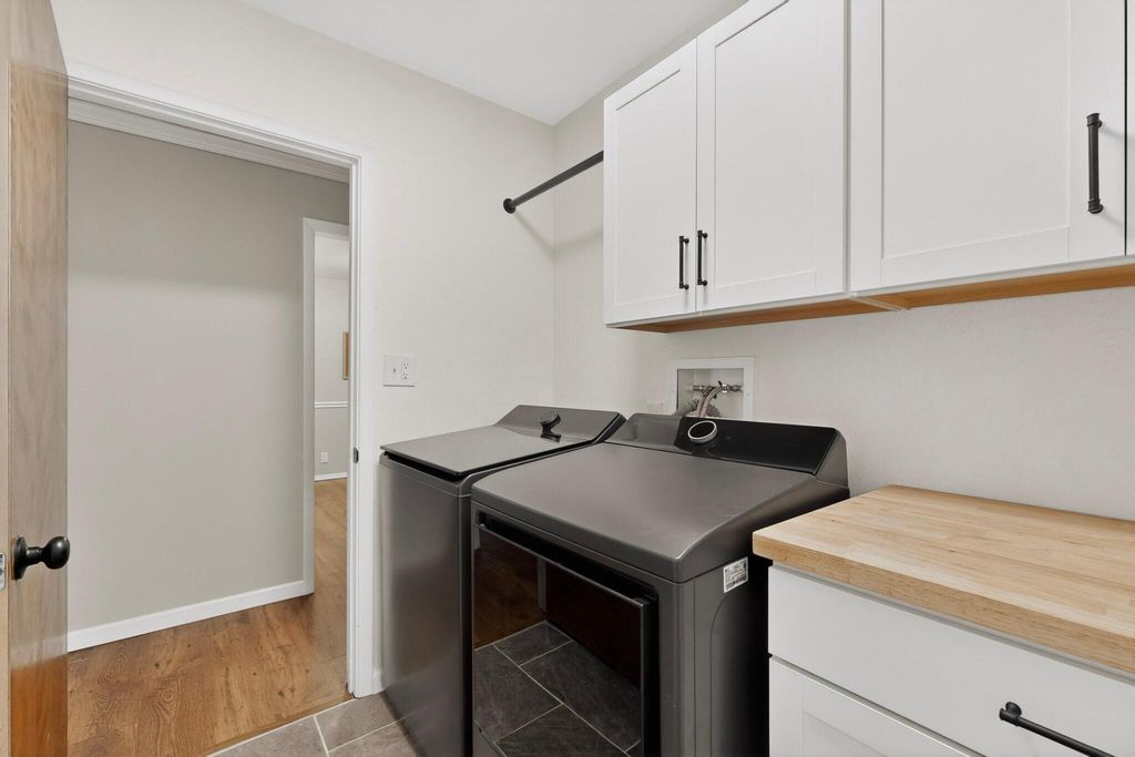 Image 38 of property listing at 4900 Northridge Place NE, Albuquerque, NM 87111