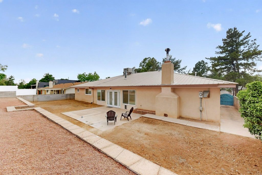 Image 40 of property listing at 4900 Northridge Place NE, Albuquerque, NM 87111