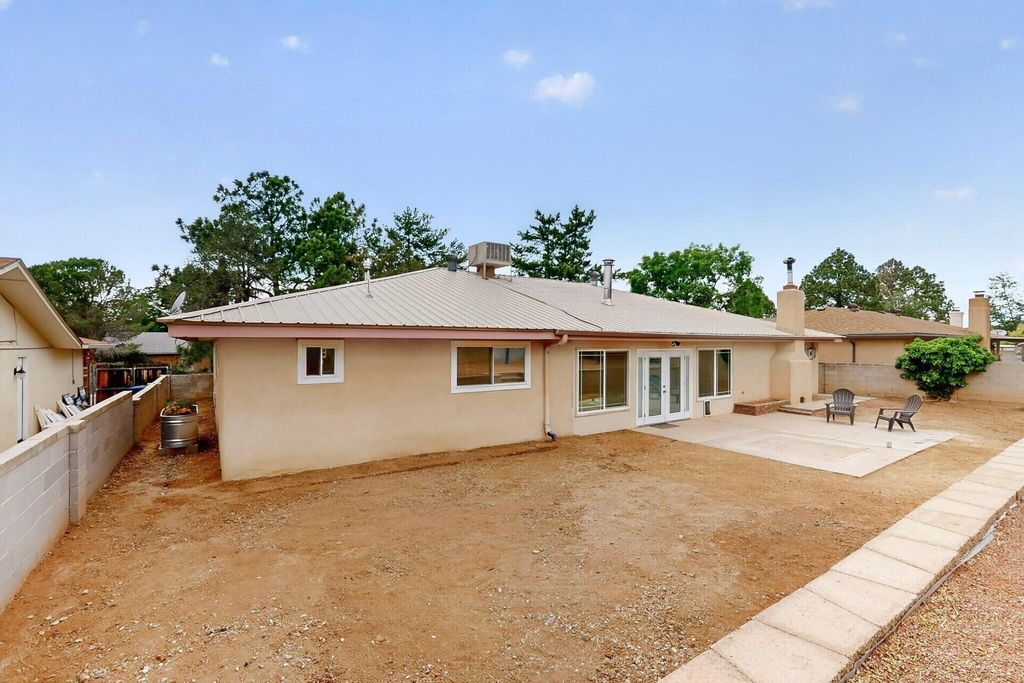 Image 42 of property listing at 4900 Northridge Place NE, Albuquerque, NM 87111