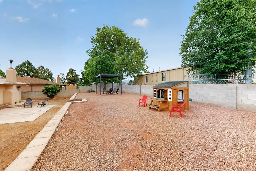 Image 45 of property listing at 4900 Northridge Place NE, Albuquerque, NM 87111