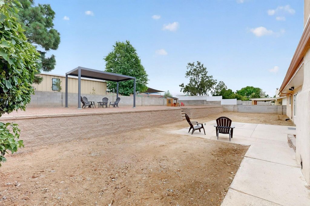 Image 48 of property listing at 4900 Northridge Place NE, Albuquerque, NM 87111