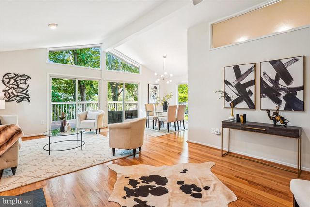 9803 HILL ST, Kensington, MD 20895