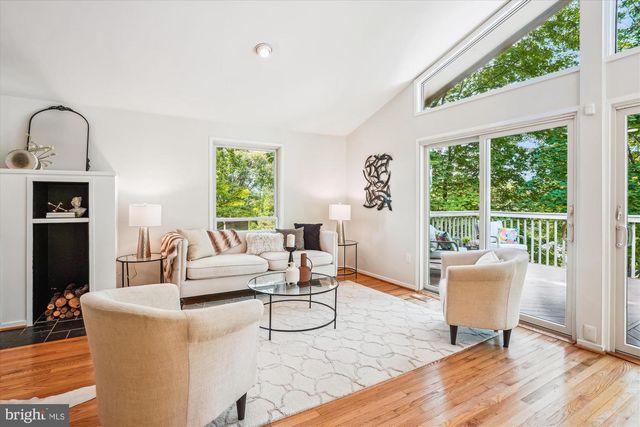 9803 HILL ST, Kensington, MD 20895