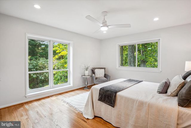 9803 HILL ST, Kensington, MD 20895