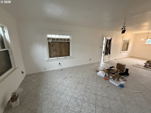 3945 Sw 185TH Ave, Beaverton, OR 97078