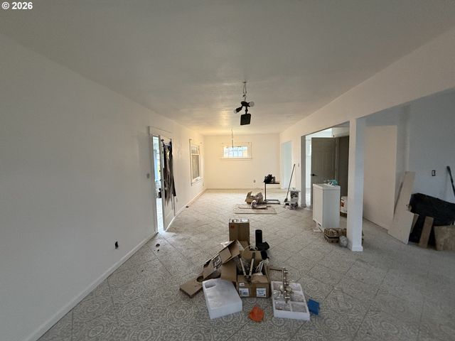 3945 Sw 185TH Ave, Beaverton, OR 97078