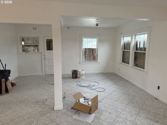 3945 Sw 185TH Ave, Beaverton, OR 97078