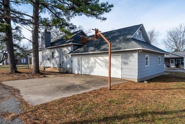 1103 N Monroe Street, Marion, IL 62959