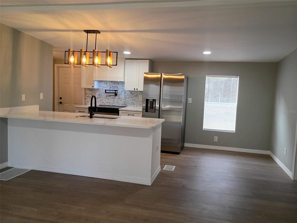 Image 13 of property listing at 140 COOLWATER, Satsuma, FL 32189