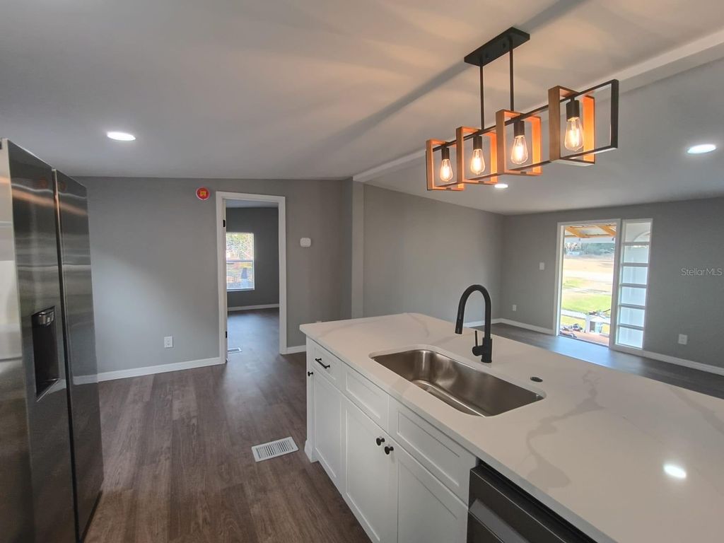 Image 15 of property listing at 140 COOLWATER, Satsuma, FL 32189