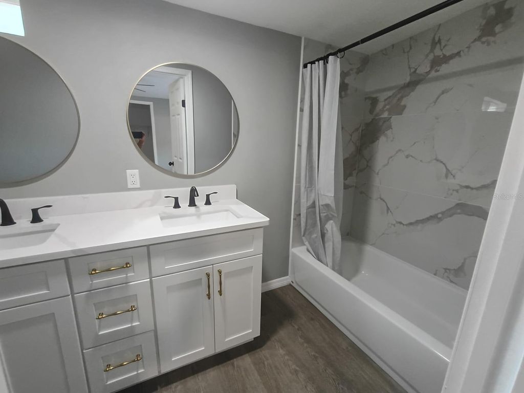 Image 19 of property listing at 140 COOLWATER, Satsuma, FL 32189