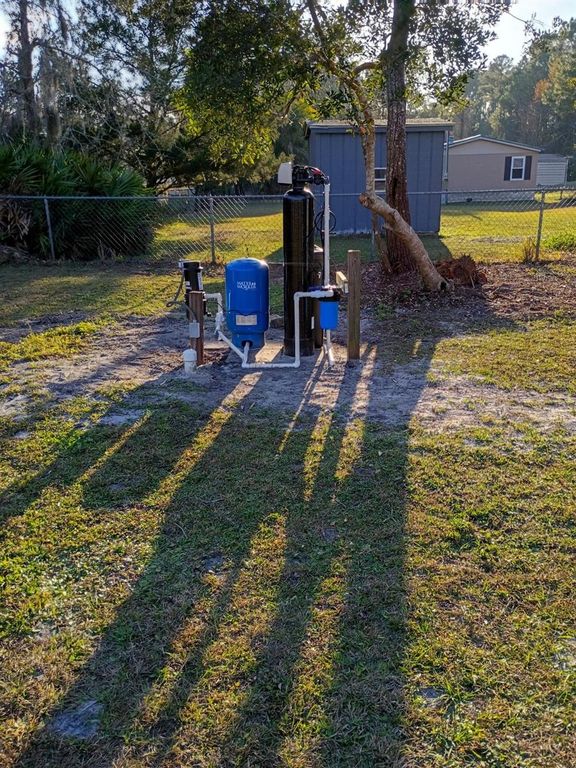 Image 30 of property listing at 140 COOLWATER, Satsuma, FL 32189