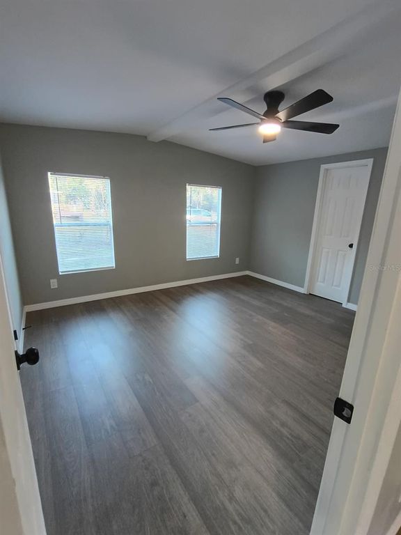 Image 9 of property listing at 140 COOLWATER, Satsuma, FL 32189