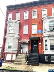 30 Astor Street, Newark, NJ 07114