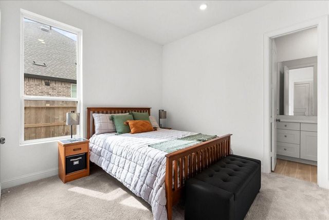 4911 Dickens Landing Drive, League City, TX 77573