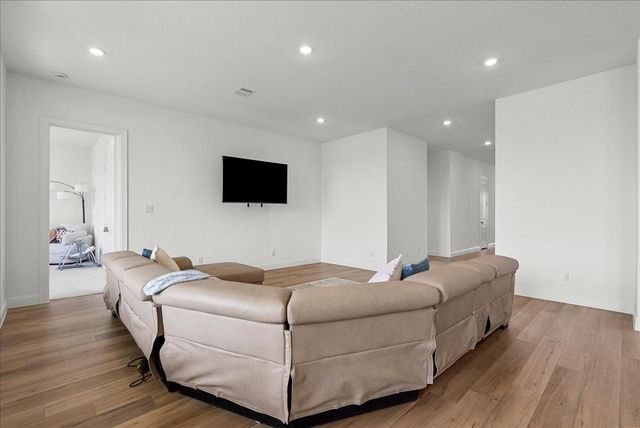 4911 Dickens Landing Drive, League City, TX 77573