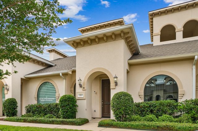 12832 Willow Centre Drive, Houston, TX 77066