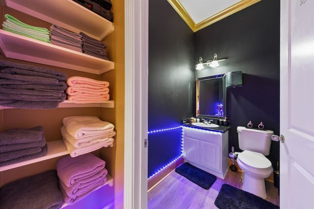 12832 Willow Centre Drive, Houston, TX 77066