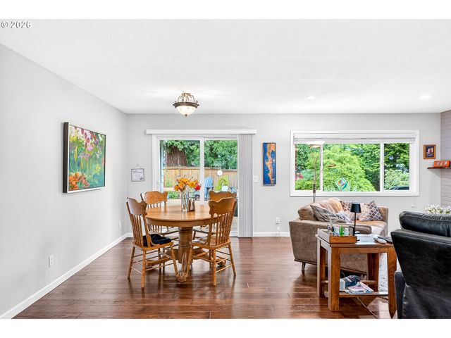 6825 Sw ROLLINGWOOD Dr, Beaverton, OR 97008