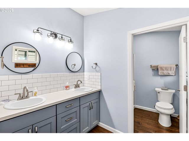 6825 Sw ROLLINGWOOD Dr, Beaverton, OR 97008